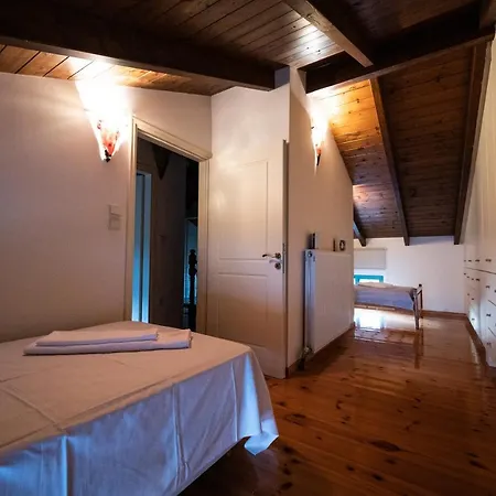 Pheia Semesterbostad *